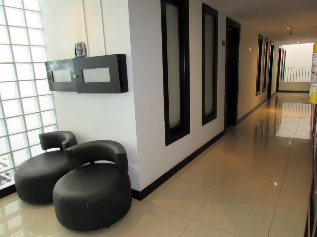 Aw Hotel Connect 33 Bogota Exterior photo